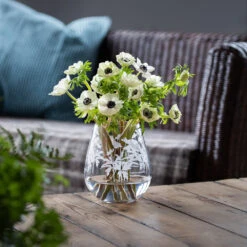 Bloom Wide Windflower Vase -Dartington Crystal bloom mood 109wind 1