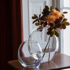 Flora Large Vase -Dartington Crystal flora square 1